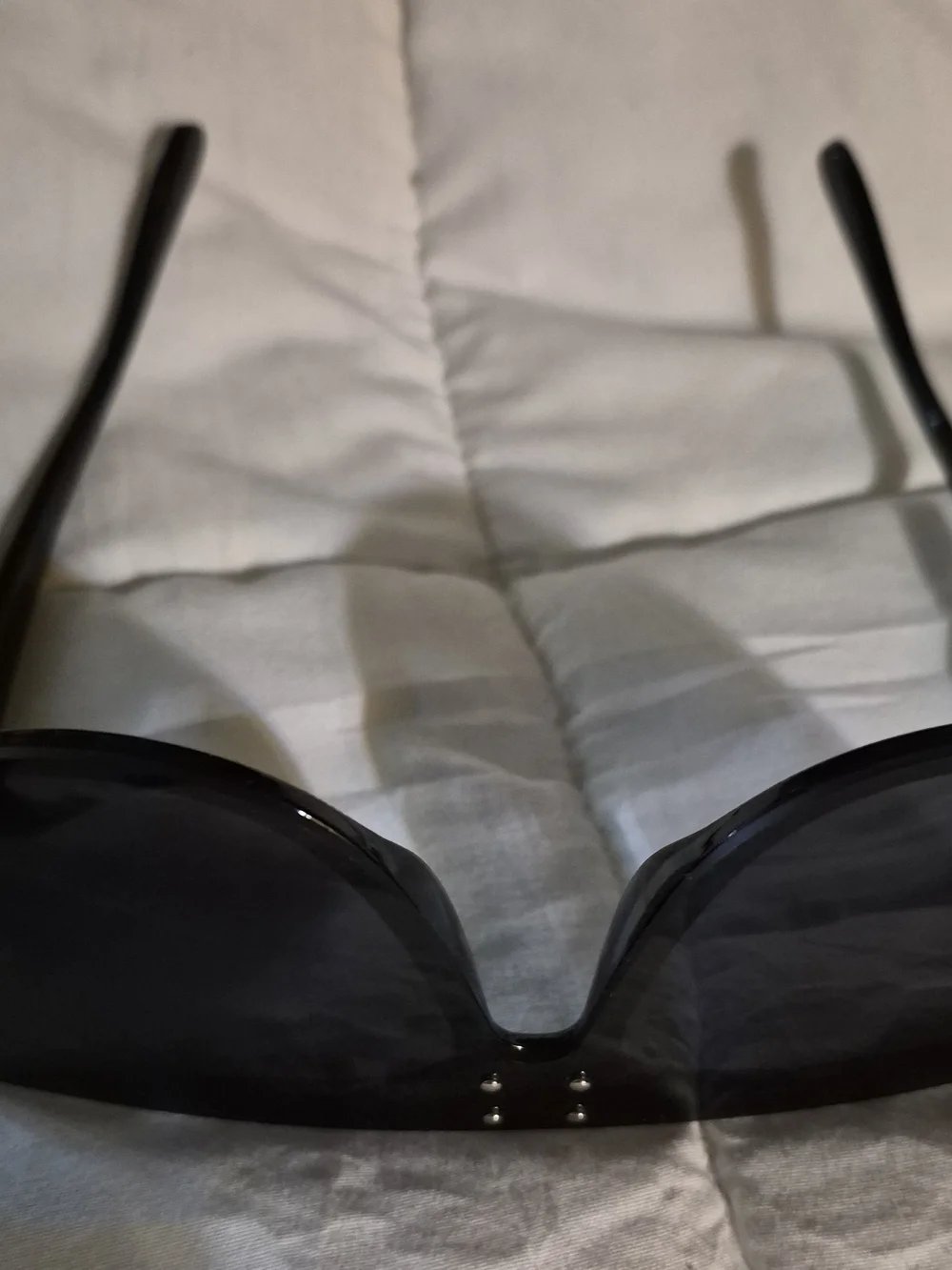 Round Amber Retro Sunglasses with Dark Lenses